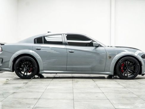 Used 2022 Dodge Charger SRT Hellcat w/ Harman/Kardon Audio Group RWD image 7