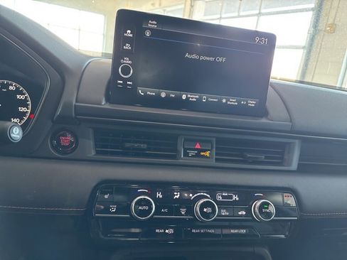 Certified 2025 Honda Pilot TrailSport image 2