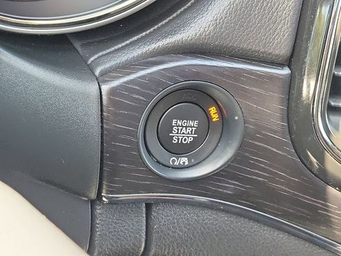 Used 2021 Jeep Grand Cherokee High Altitude AWD/4WD image 12