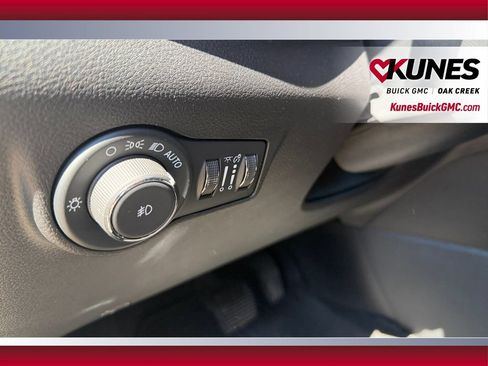 Used 2025 Jeep Compass Limited AWD/4WD image 18
