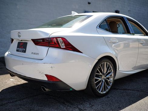 Used 2016 Lexus IS 200t w/ Premium Package image 15