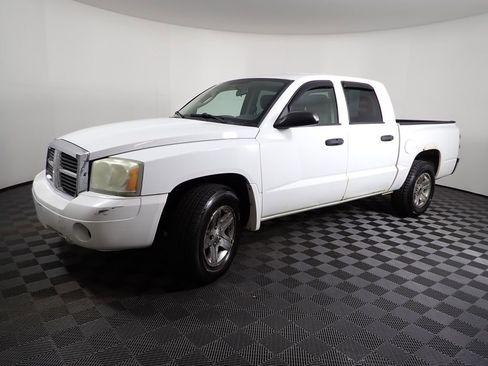 Used 2007 Dodge Dakota SLT image 4