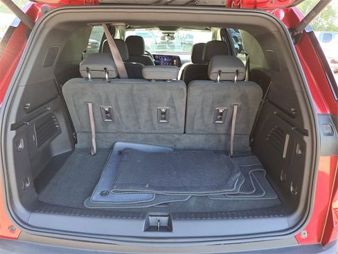 Used 2024 Chevrolet Traverse LT w/ Trailering Package image 25