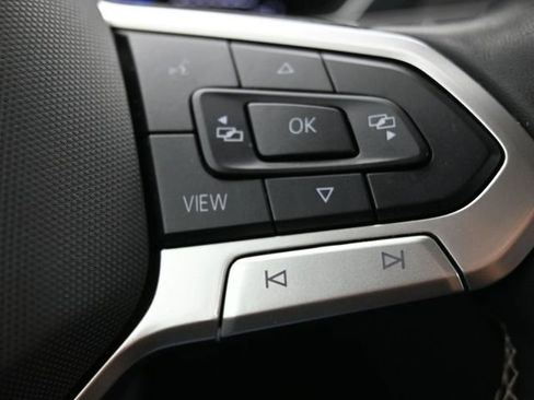 Used 2024 Volkswagen Tiguan SE FWD image 26