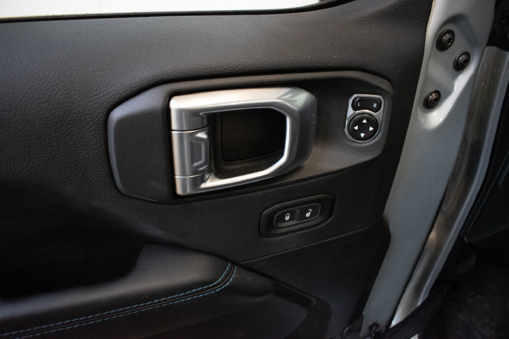 Used 2024 Jeep Wrangler High Altitude AWD/4WD image 22