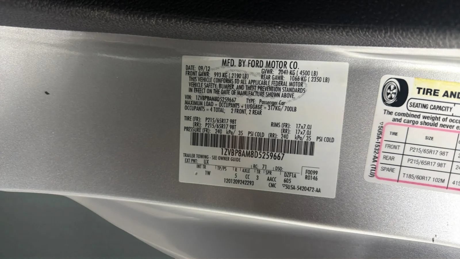 Used 2013 Ford Mustang Coupe RWD image 22