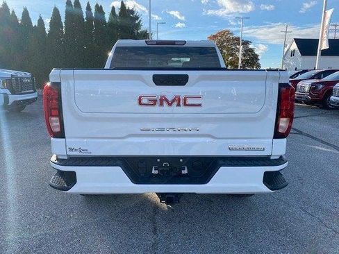 New 2026 GMC Sierra 1500 Elevation image 4