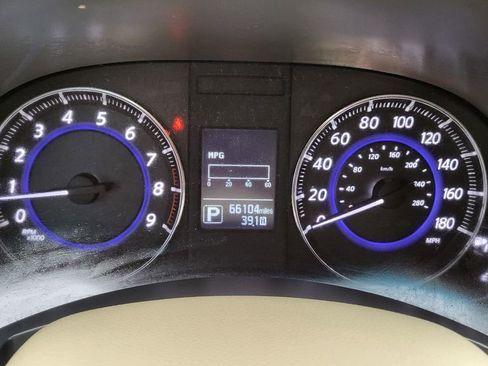 Used 2017 INFINITI QX70 2WD w/ Premium Package image 29