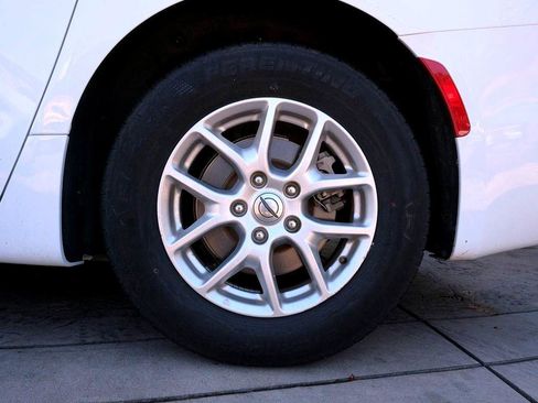 Used 2023 Chrysler Pacifica Touring-L FWD image 47