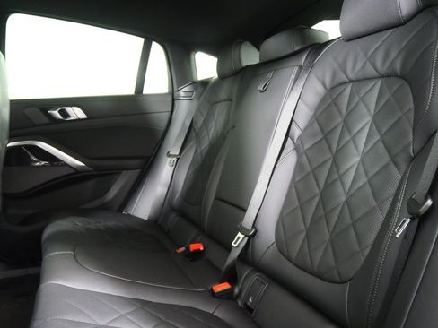 New 2026 BMW X6 xDrive40i w/ Climate Comfort Package image 16