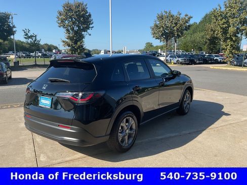 Used 2027 Honda HR-V LX image 5