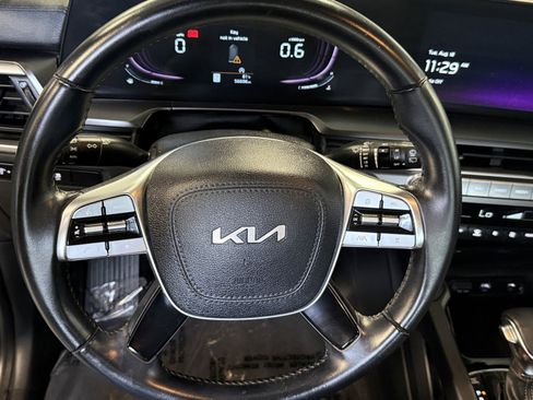 Used 2023 Kia Telluride S AWD/4WD image 18