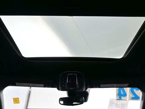 Used 2024 Jeep Grand Cherokee Altitude image 18