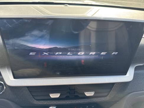 New 2026 Ford Explorer Platinum image 21