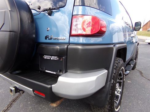 Used 2011 Toyota FJ Cruiser 4WD w/ Convenience Pkg image 7