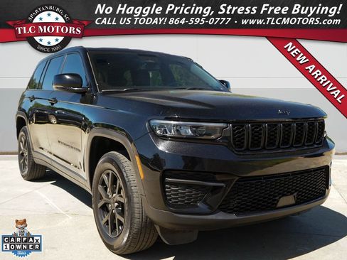 Used 2024 Jeep Grand Cherokee Altitude AWD/4WD image 1
