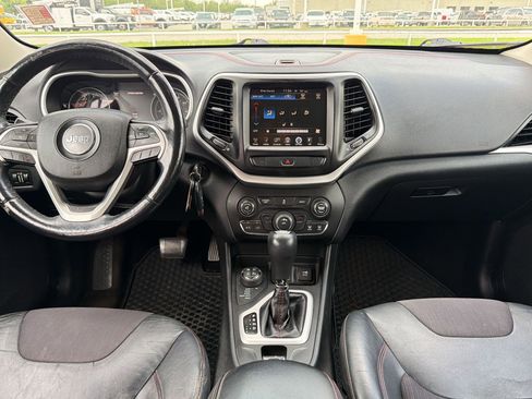 Used 2014 Jeep Cherokee Trailhawk w/ Cold Weather Group image 27