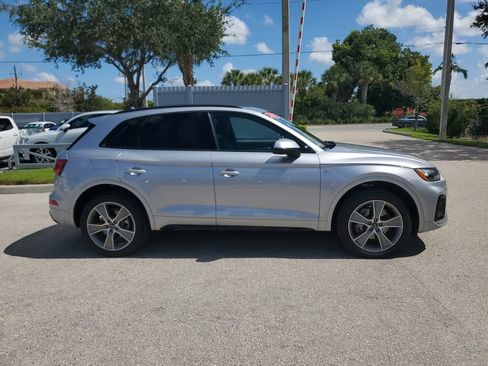 Certified 2025 Audi Q5 2.0T Premium AWD/4WD image 4
