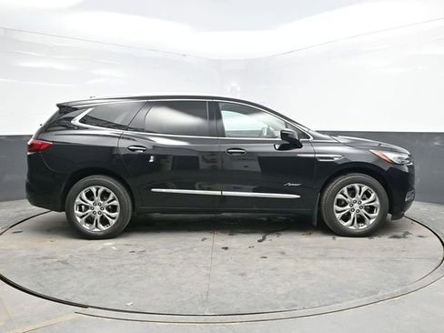 Used 2021 Buick Enclave Avenir w/ Avenir Technology Package AWD/4WD image 8