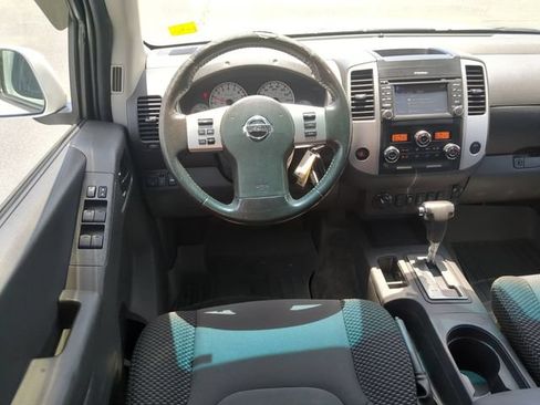 Used 2018 Nissan Frontier PRO-4X AWD/4WD image 27