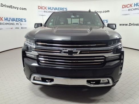 Used 2020 Chevrolet Silverado 1500 High Country w/ Max Trailering Package AWD/4WD image 2