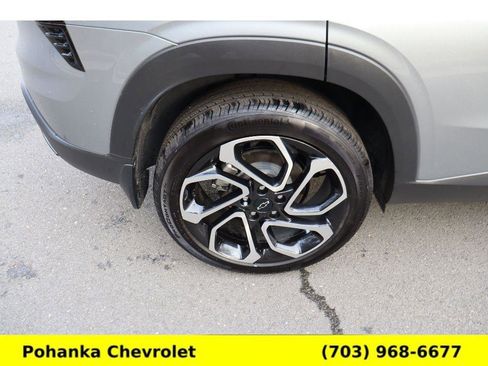 Certified 2025 Chevrolet Trax RS w/ Driver Confidence Package image 30