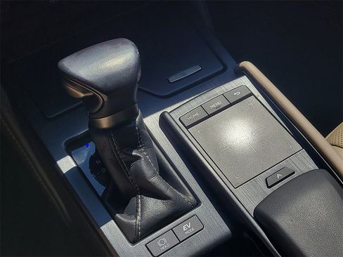 Used 2021 Lexus ES 300h w/ Premium Package image 26