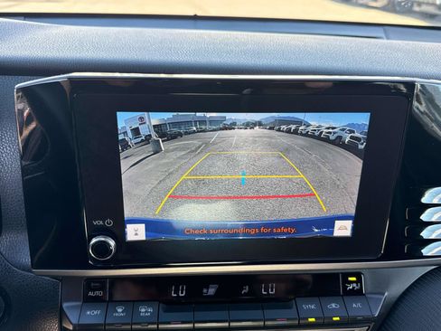 Used 2025 Toyota Camry SE FWD image 22