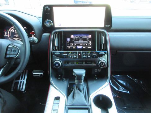 Used 2024 Lexus LX 600 F Sport AWD/4WD image 46