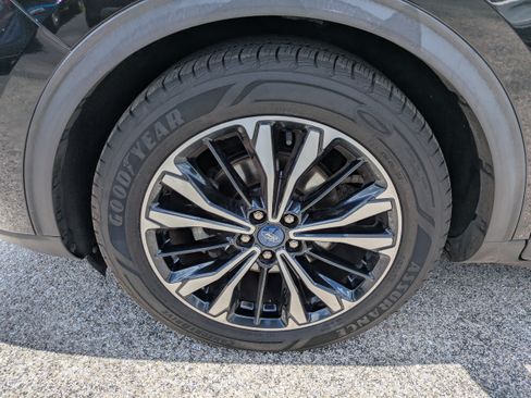 Used 2022 Ford Escape SE w/ SE Sport Appearance Package FWD image 11