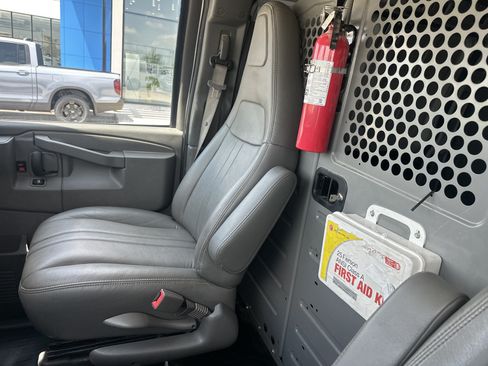 Used 2019 Chevrolet Express 3500 w/ Driver Convenience Package RWD image 14