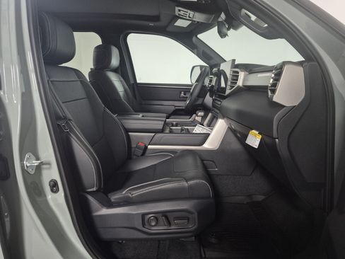 New 2026 Toyota Tundra Limited AWD/4WD image 34