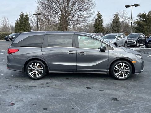 Used 2023 Honda Odyssey Touring image 3