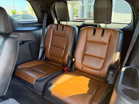 Used 2015 Ford Explorer Limited w/ Equipment Group 301A AWD/4WD image 15
