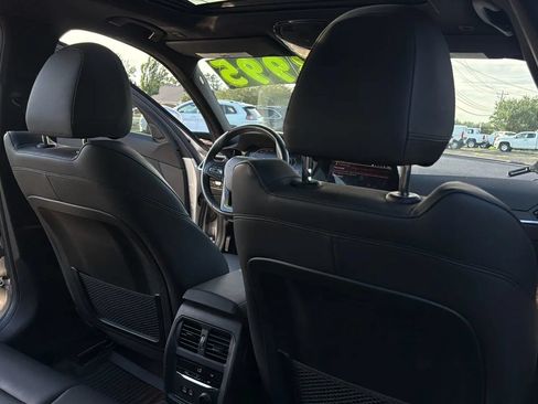Used 2019 BMW 330i Sedan w/ Convenience Package RWD image 11