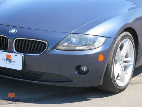 Used 2005 BMW Z4 2.5i RWD image 15
