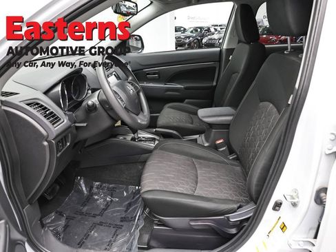 Used 2023 Mitsubishi Outlander Sport ES AWD/4WD image 13