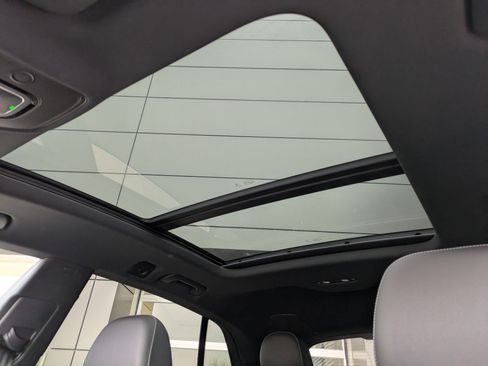 Used 2019 Audi Q8 Premium Plus w/ Premium Plus image 25