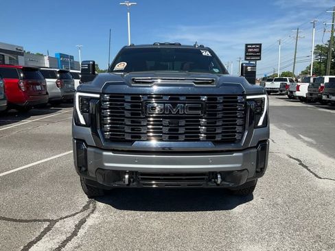 Used 2024 GMC Sierra 2500 Denali Ultimate w/ Max Trailering Package AWD/4WD image 2