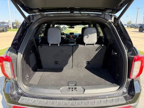 Used 2020 Ford Explorer ST w/ ST Street Pack image 8