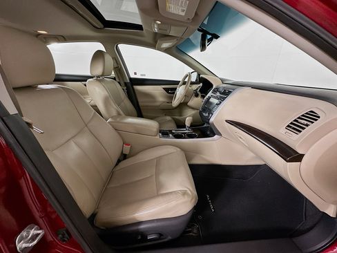 Used 2015 Nissan Altima 2.5 SL w/ Technology Package image 32