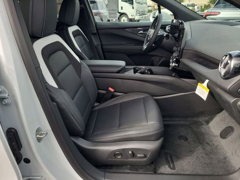 New 2026 Chevrolet Blazer EV LT image 15