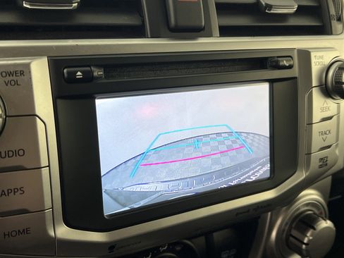 Used 2017 Toyota 4Runner SR5 AWD/4WD image 29