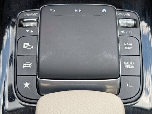 Used 2021 Mercedes-Benz GLB 250 image 22