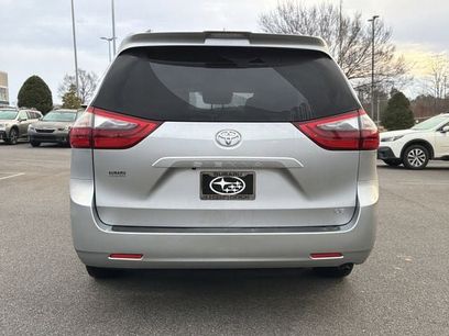 Used 2020 Toyota Sienna LE