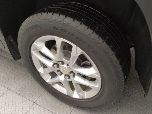 Used 2020 Chevrolet Traverse LT FWD image 31