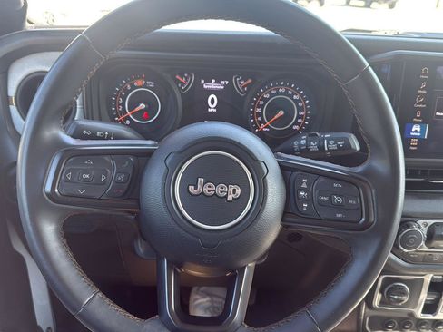 Used 2024 Jeep Wrangler Unlimited Sport AWD/4WD image 10