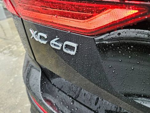 Certified 2025 Volvo XC60 B5 Plus AWD/4WD image 10