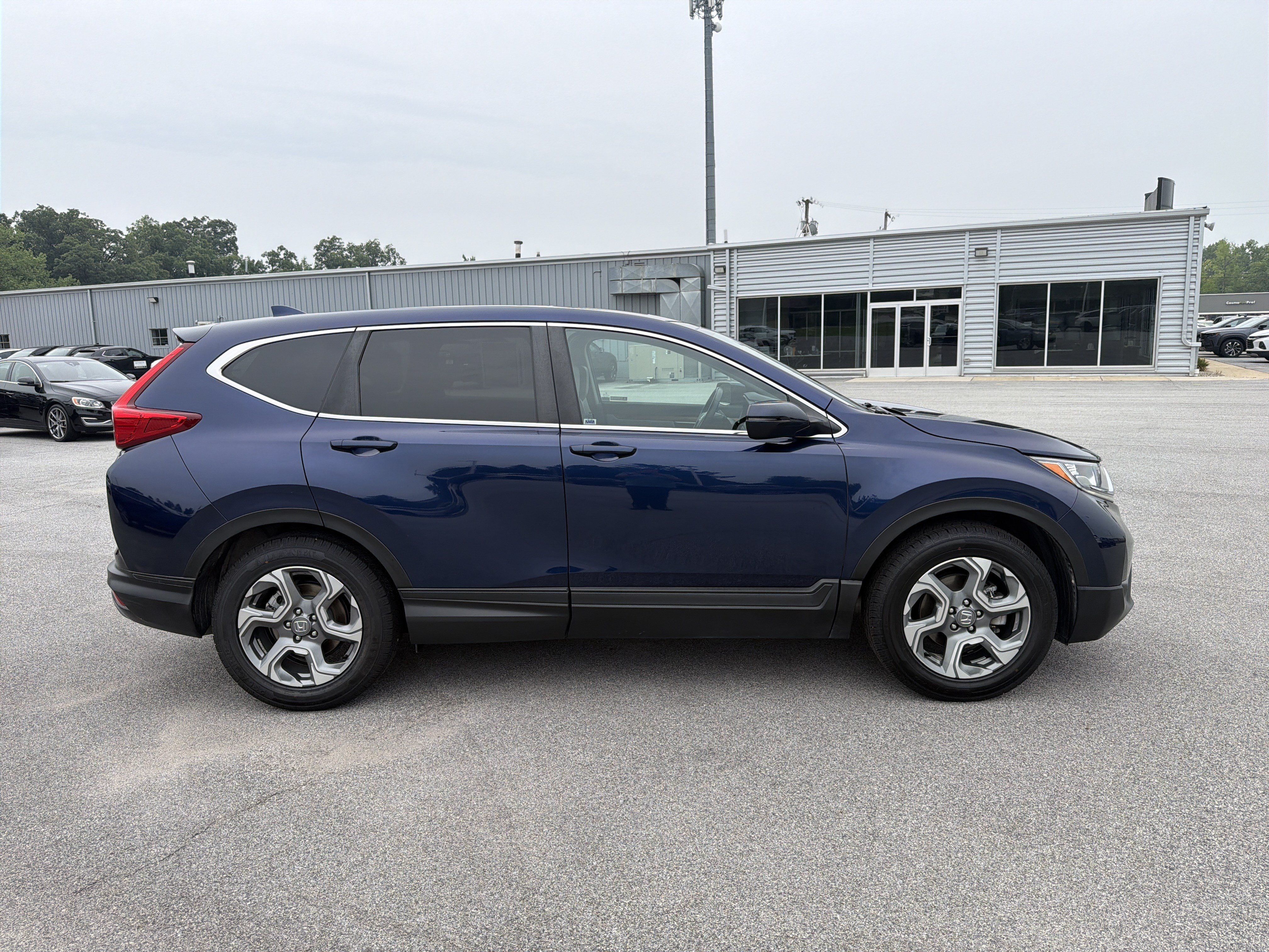 Used 2017 Honda CR-V EX-L image 2