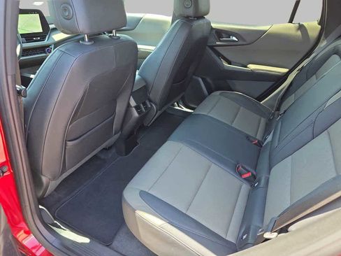 Used 2025 Chevrolet Equinox LT w/ Convenience Package II AWD/4WD image 14